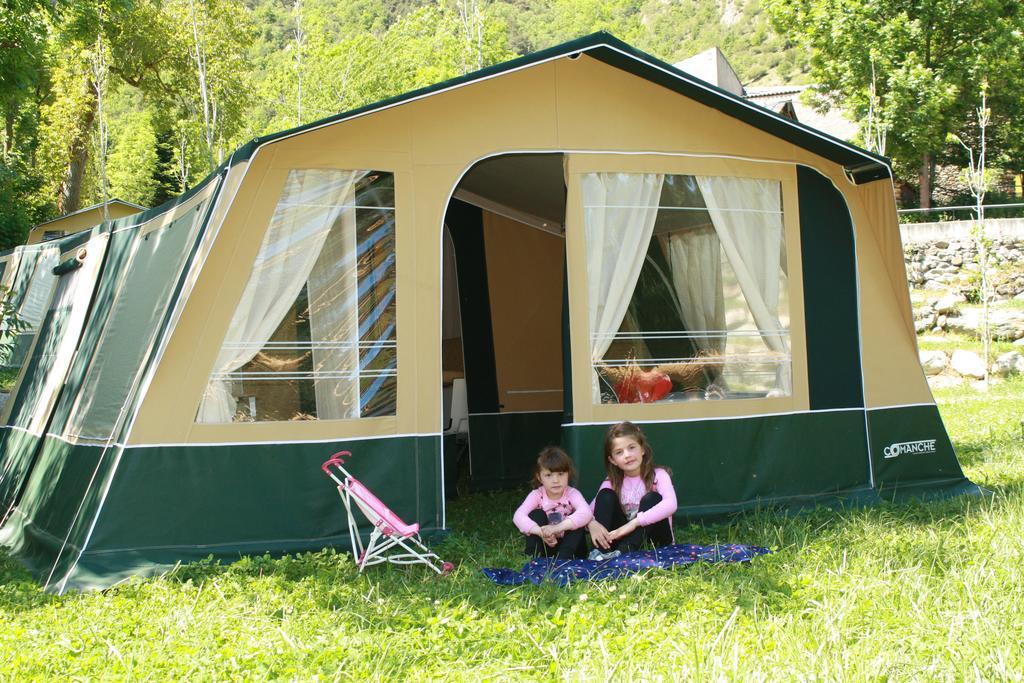 Bungalows Nou Camping La Guingueta D'Aneu Luaran gambar
