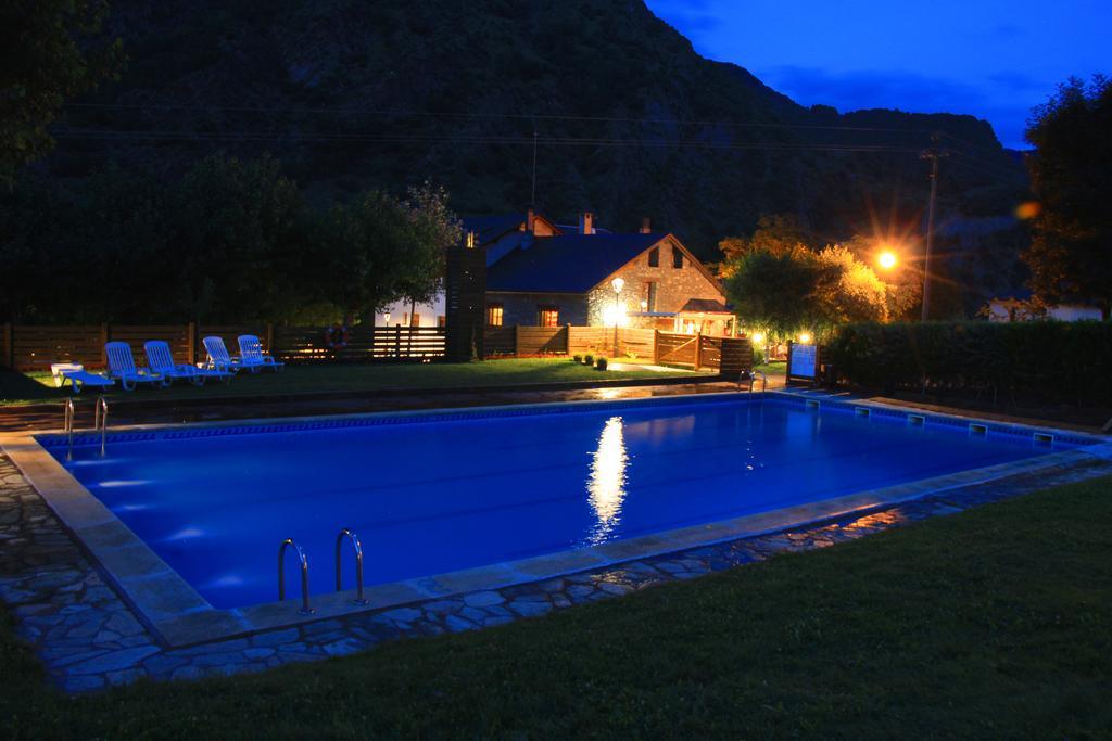 Bungalows Nou Camping La Guingueta D'Aneu Luaran gambar
